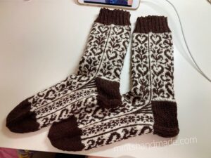 ラベリーで購入した英文パターンで靴下を編みました！